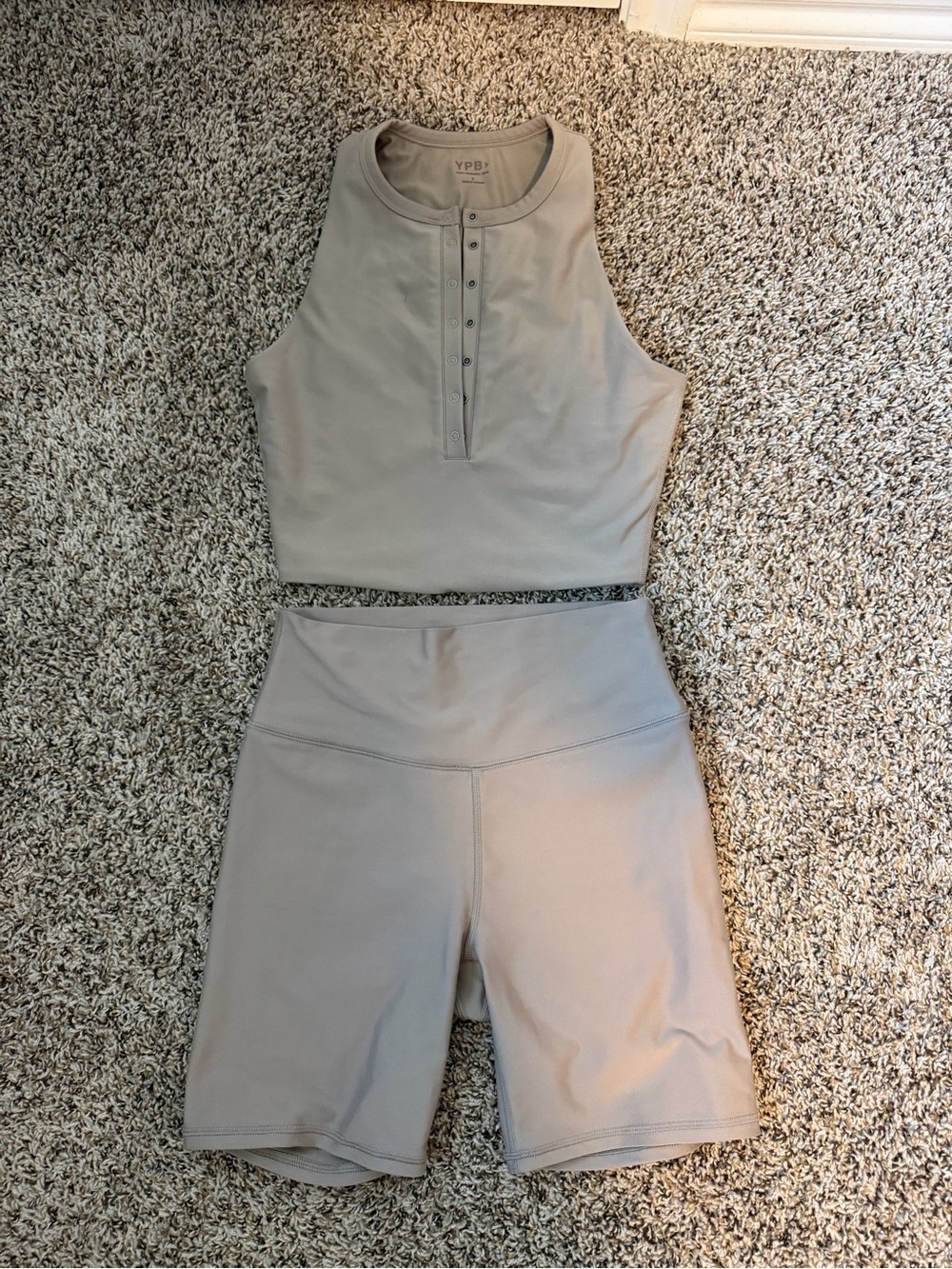 ⚡️Abercrombie YPB Taupe High-Waist Bike Shorts & Snap-Henley Crop Top Set